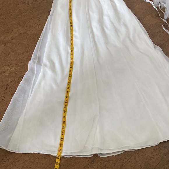 Strapless Wedding/Prom gown! Impression Bridal ivory colour! Overlay! Size 6 - Picture 9 of 12